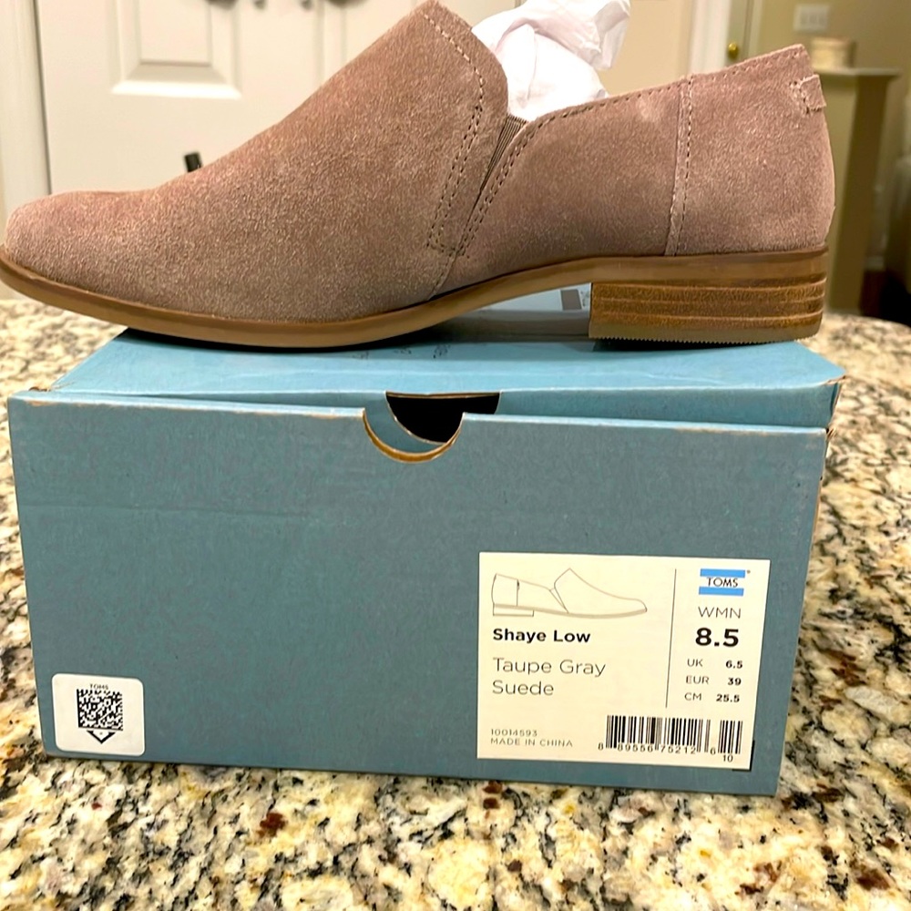 TOMS. Shaye Low Taupe Gray Suede. Size 8.5. Never worn